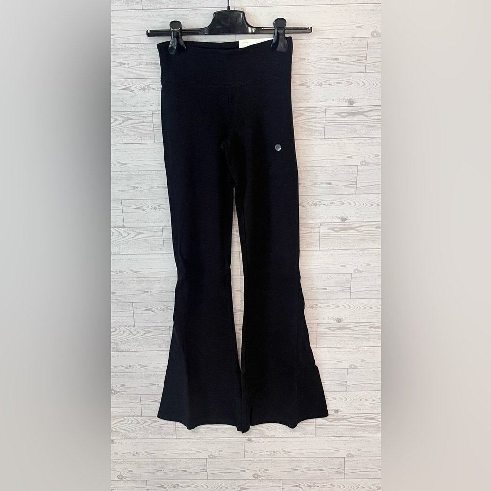 American Eagle Festival Flare High Rise Black Leggings Size XXS